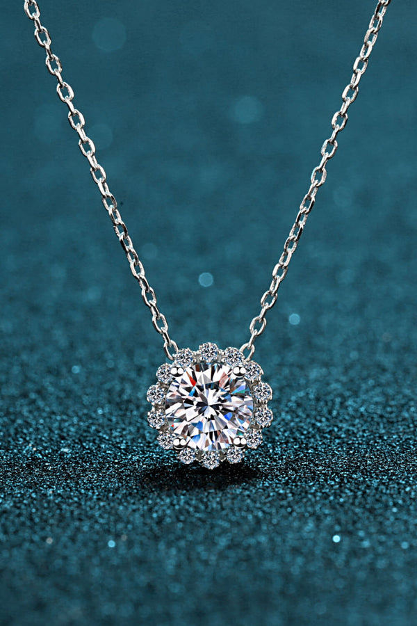 Flower-Shaped Moissanite Pendant Necklace Silver One Size