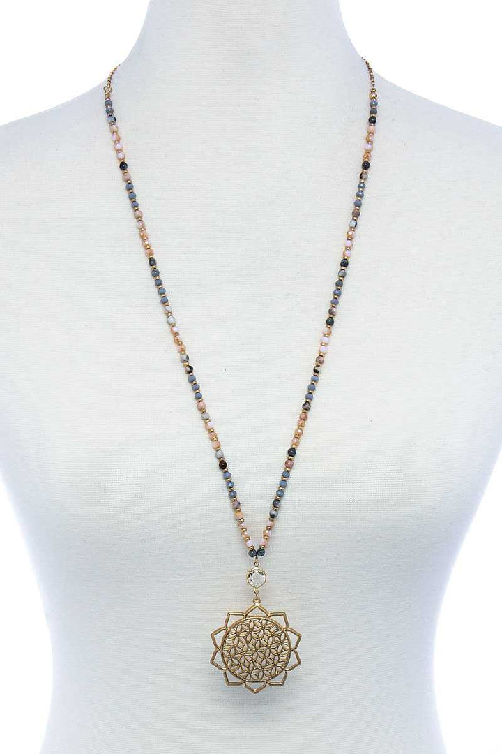 Stylish Sun Flower Pendant Beaded Necklace